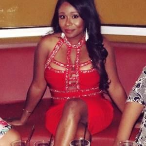 Meet your Posher, Shira